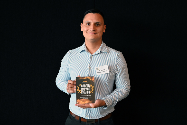 Dr. Carlos Garaicoa Pazmiño