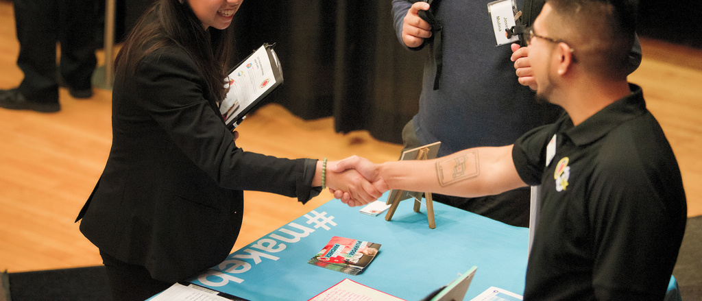 Handshake | Pomerantz Career Center - The University of Iowa